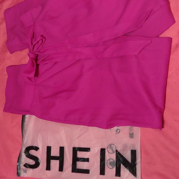 Magenta pants - Picture 2 of 4